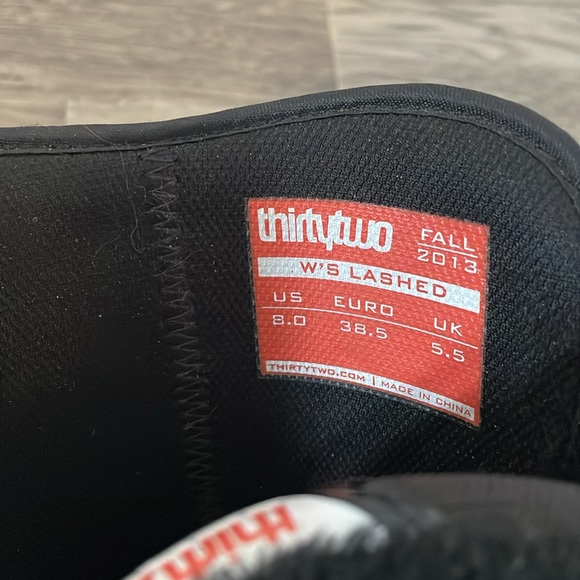 Thirty two lashed snowboard boots size 8 - Picture 4 of 7